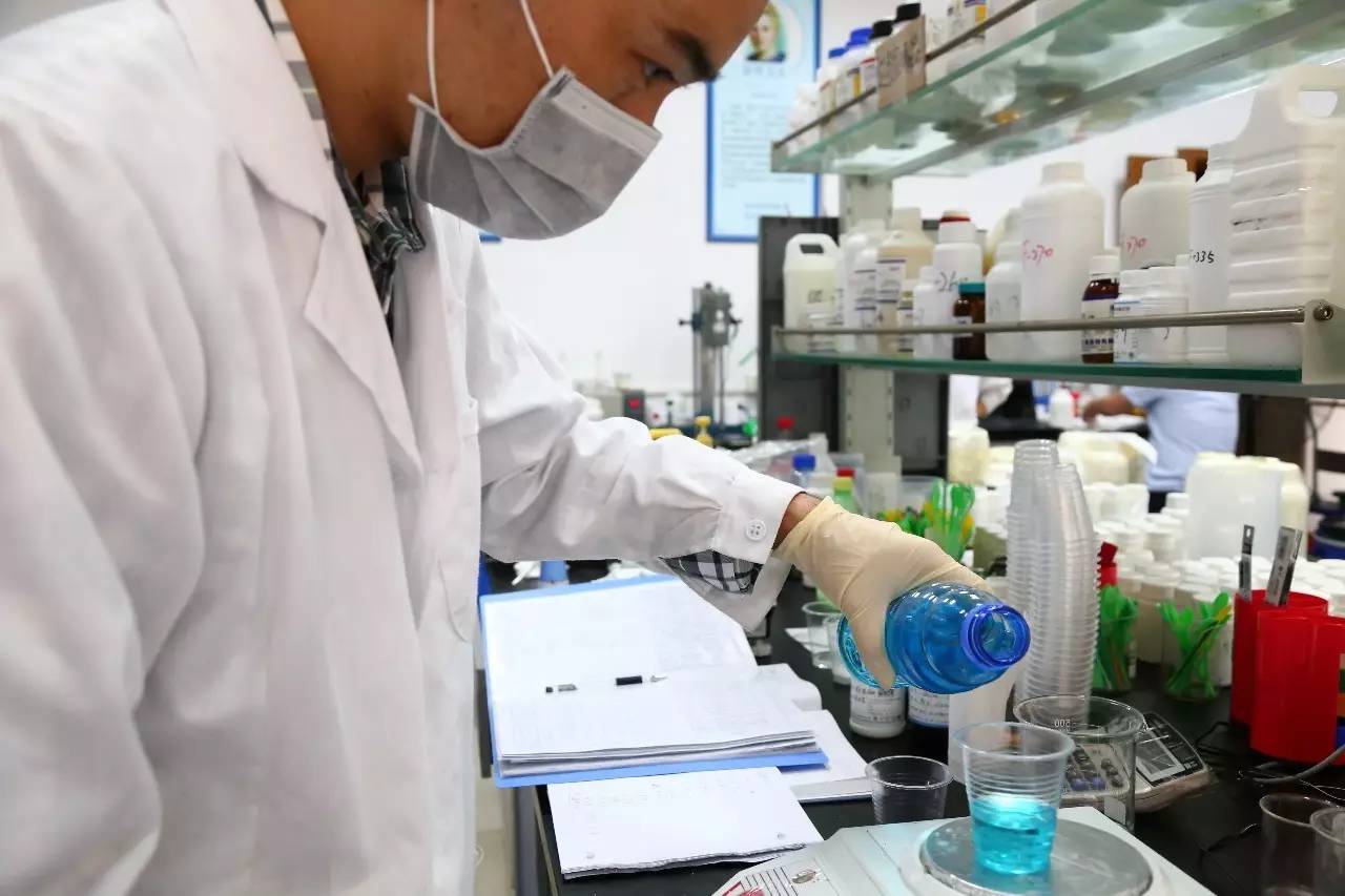 广州消泡剂：中联邦洗衣液用消泡剂，助力低泡洗衣液研发