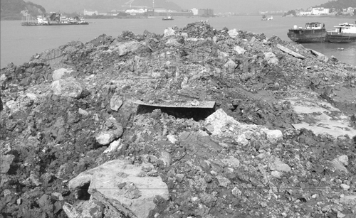 没有使用优质建材类消泡剂而制造的大量渣土