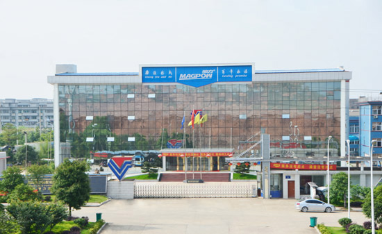 神力实业-环氧A胶和B胶在搅动时的泡沫